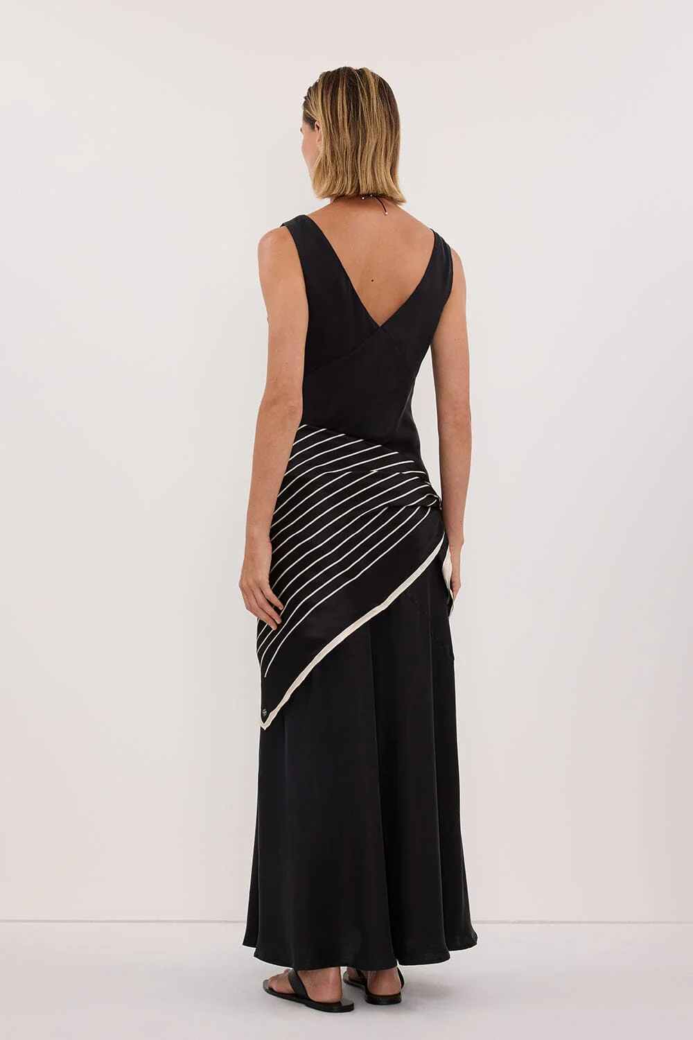 ADRIENNE BLACK SILK PRINT SCARF - Image 4