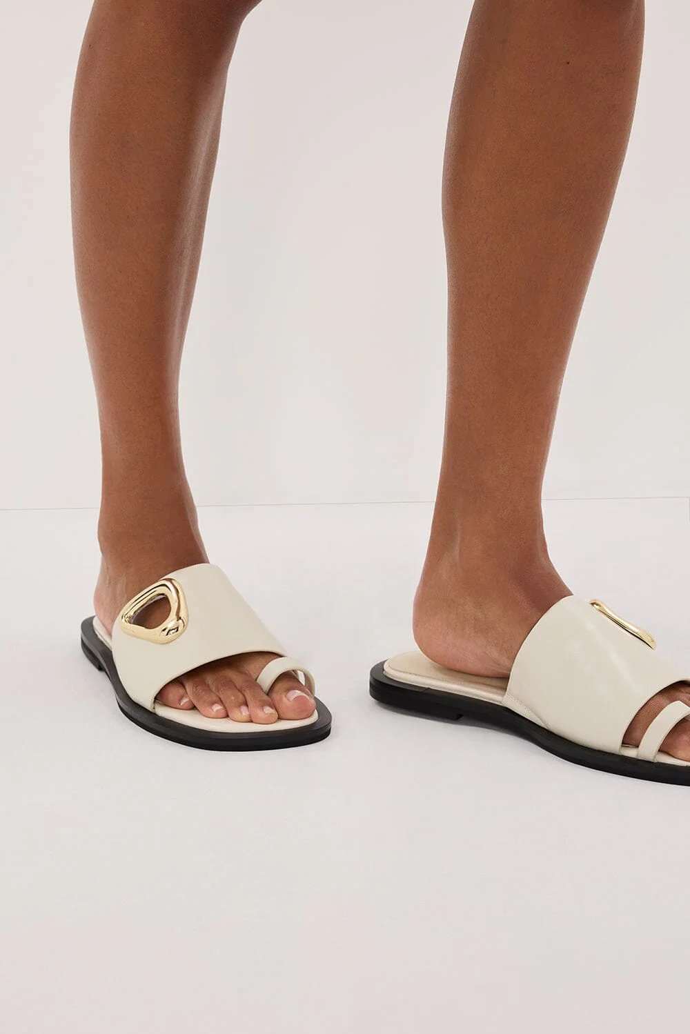 ALIAS MAE ELCE SANDAL BONE - Image 4