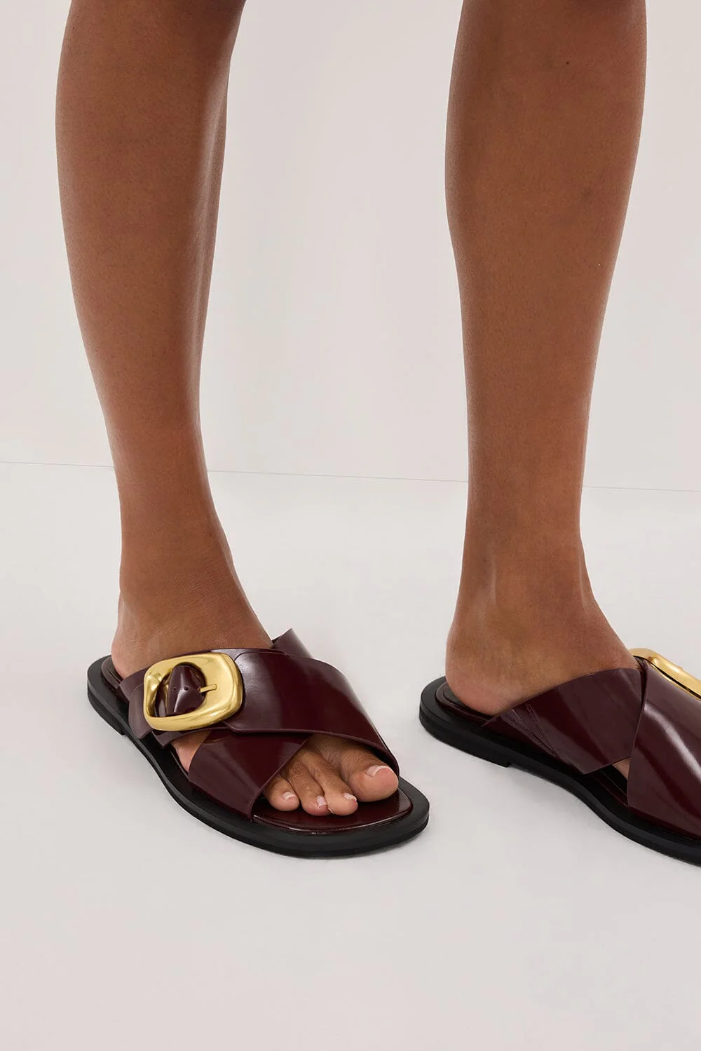 ALIAS MAE ELLE BURGUNDY SANDAL - Image 4