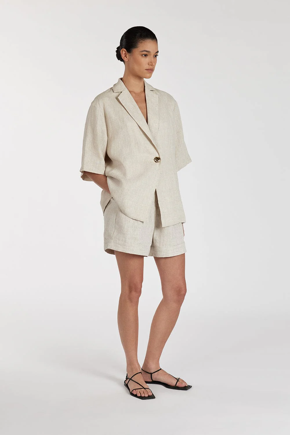 ALONDRA NATURAL LINEN SHORT - Image 2