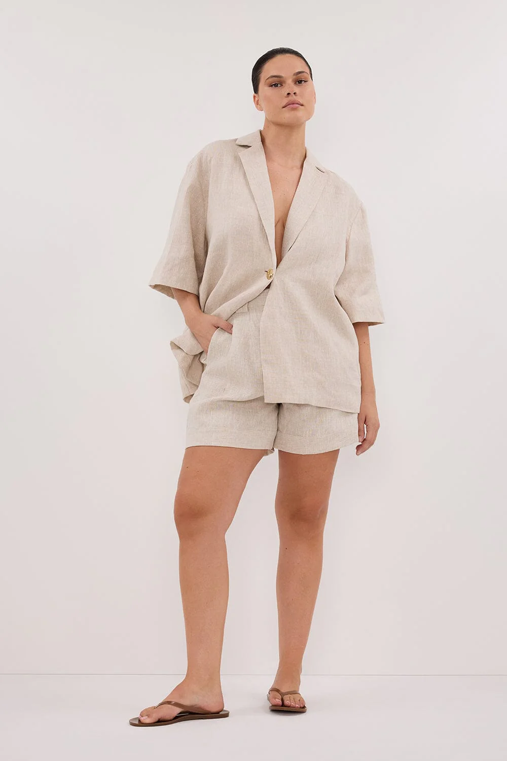 ALONDRA NATURAL LINEN SHORT - Image 7