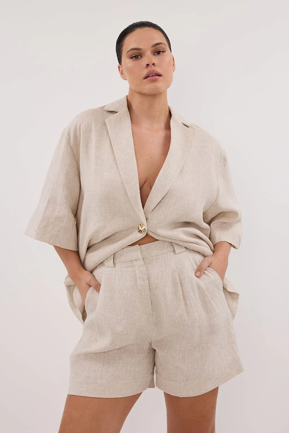 ALONDRA NATURAL LINEN SHORT - Image 9