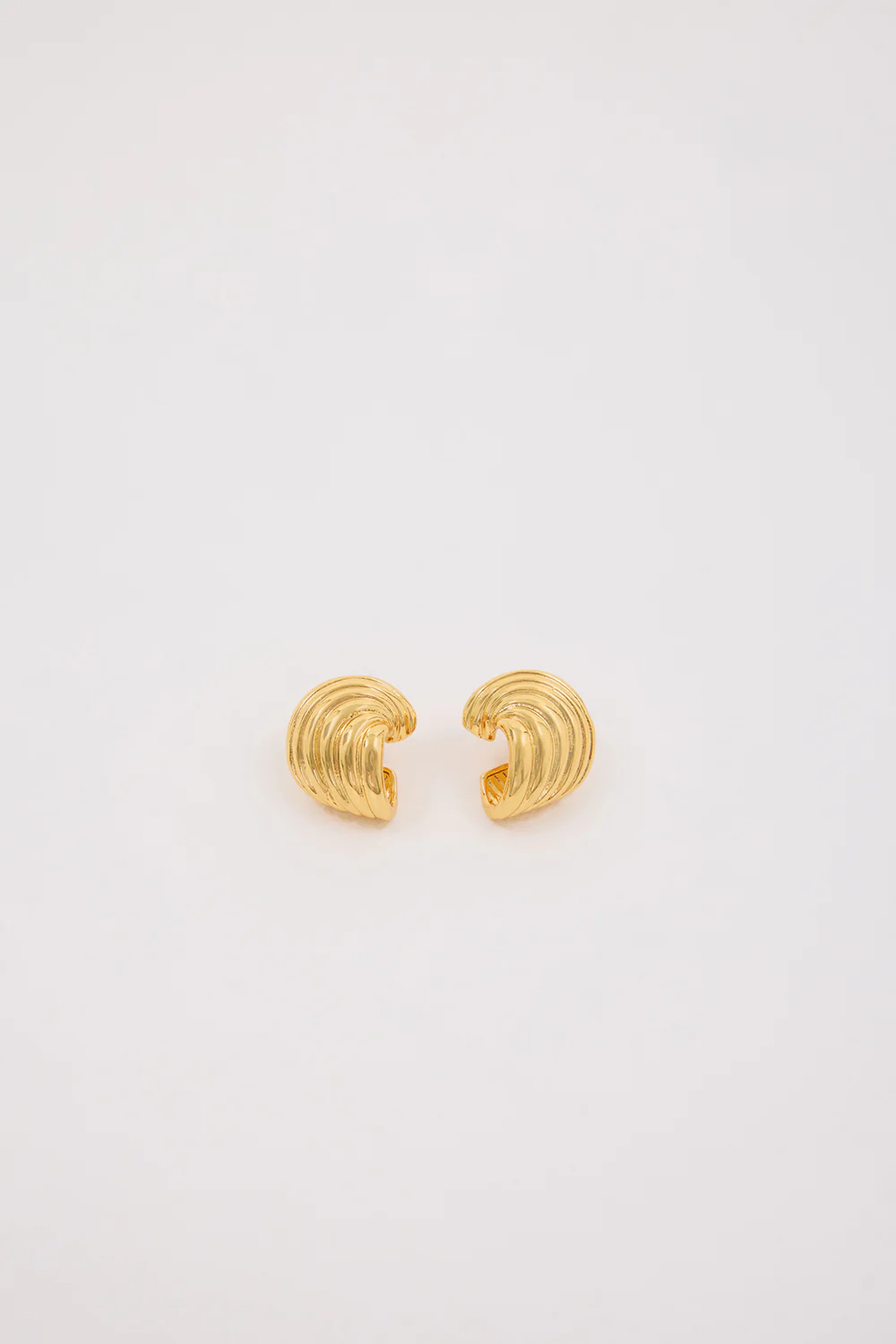 AMBER SCEATS KONA EARRING GOLD - Image 3