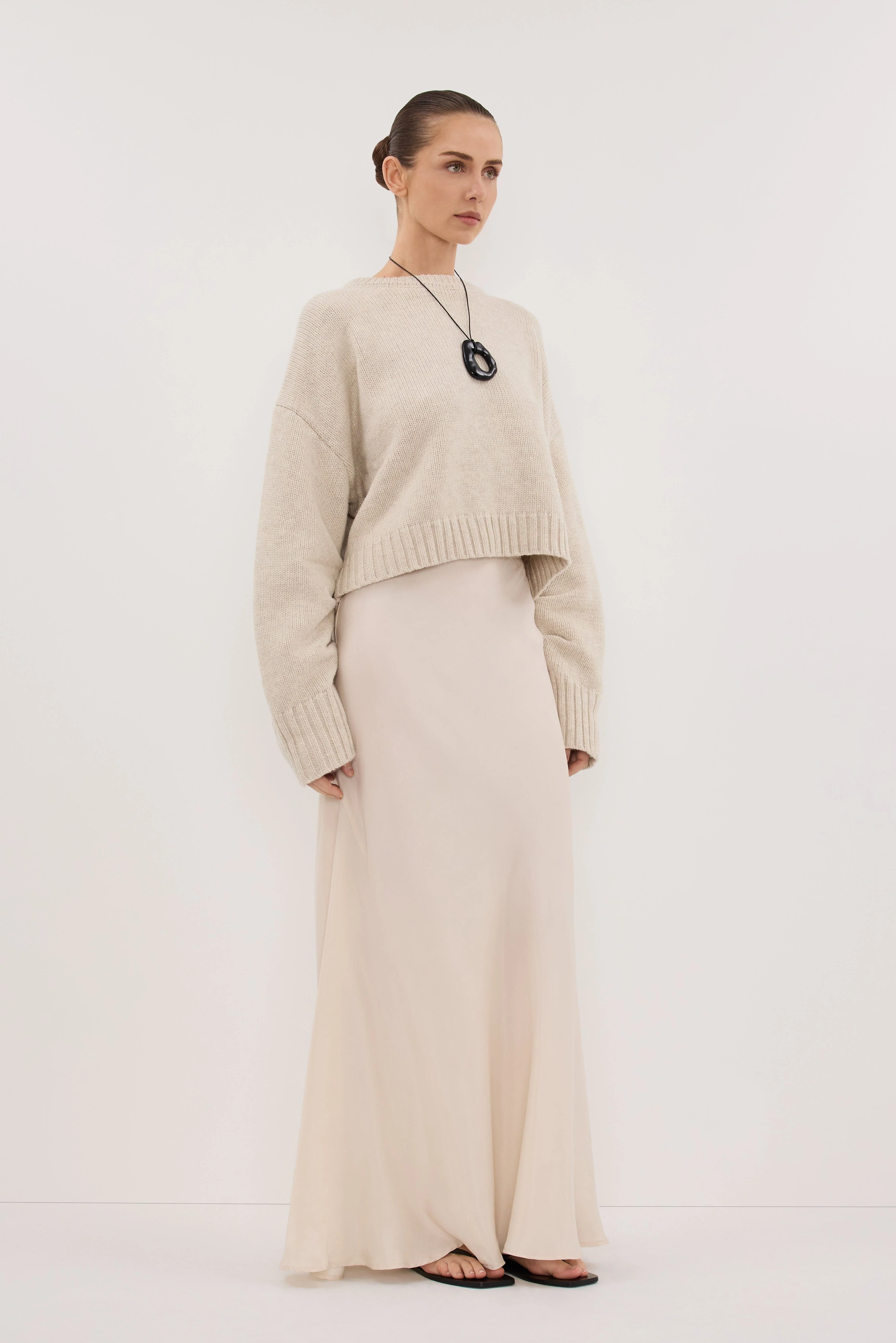 AMY CHALK CREW NECK KNIT JUMPER - Image 2