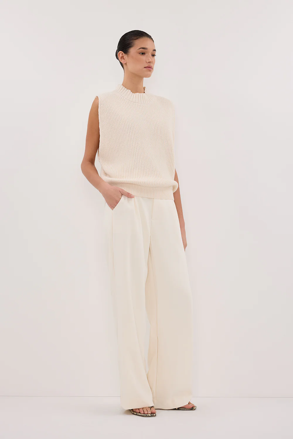 ARO CREAM KNIT TOP - Image 3
