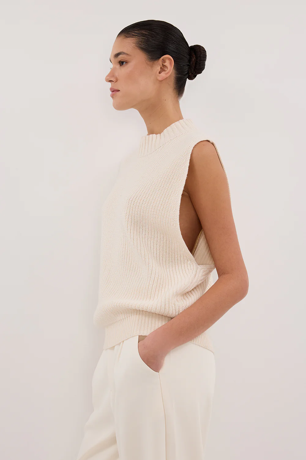 ARO CREAM KNIT TOP - Image 6