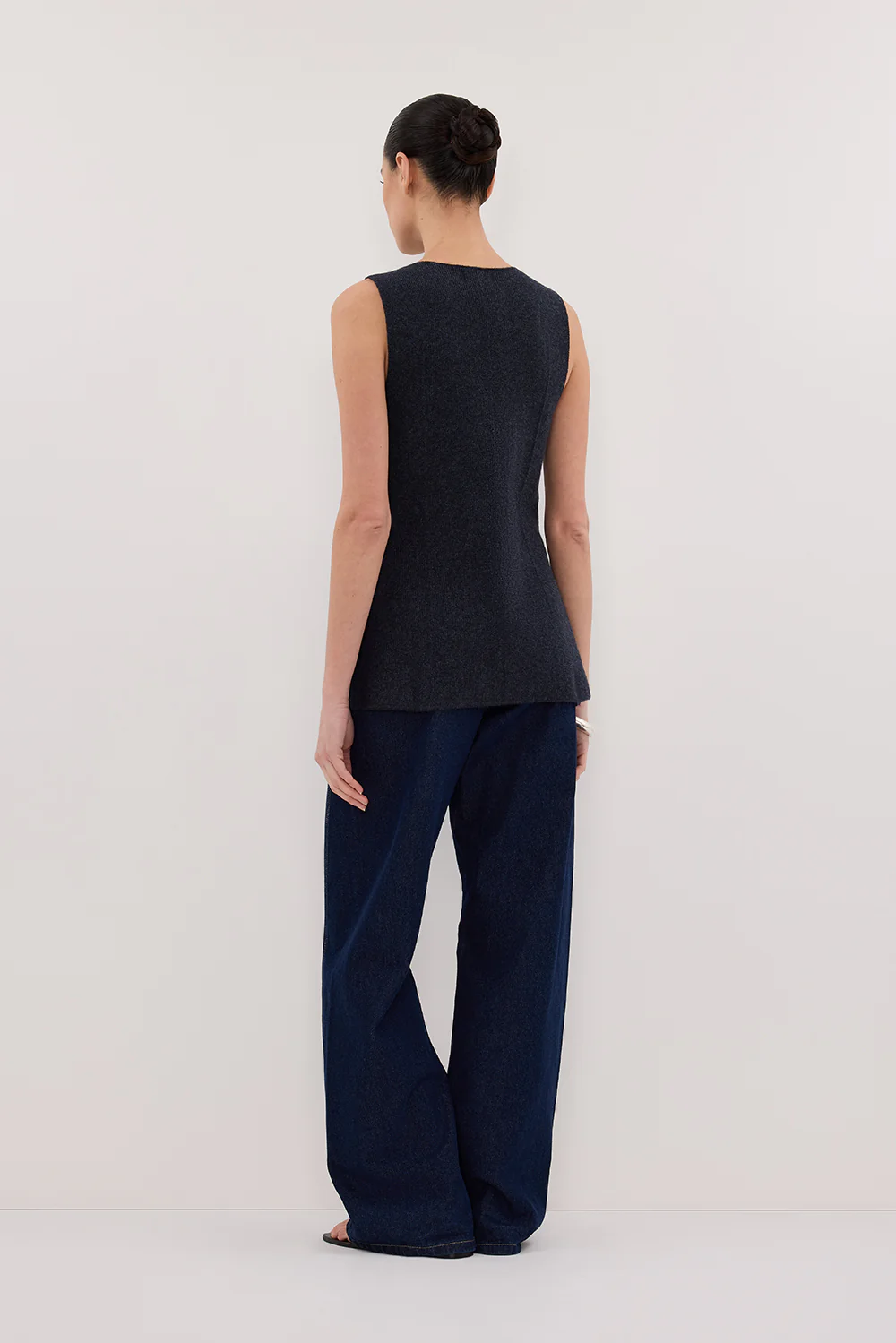 AVA INK LONGINE KNIT VEST - Image 4