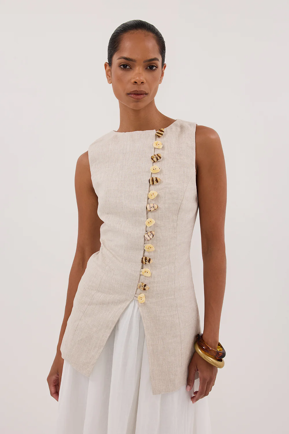 BAYLEE NATURAL SLEEVELESS LINEN TOP - Image 3