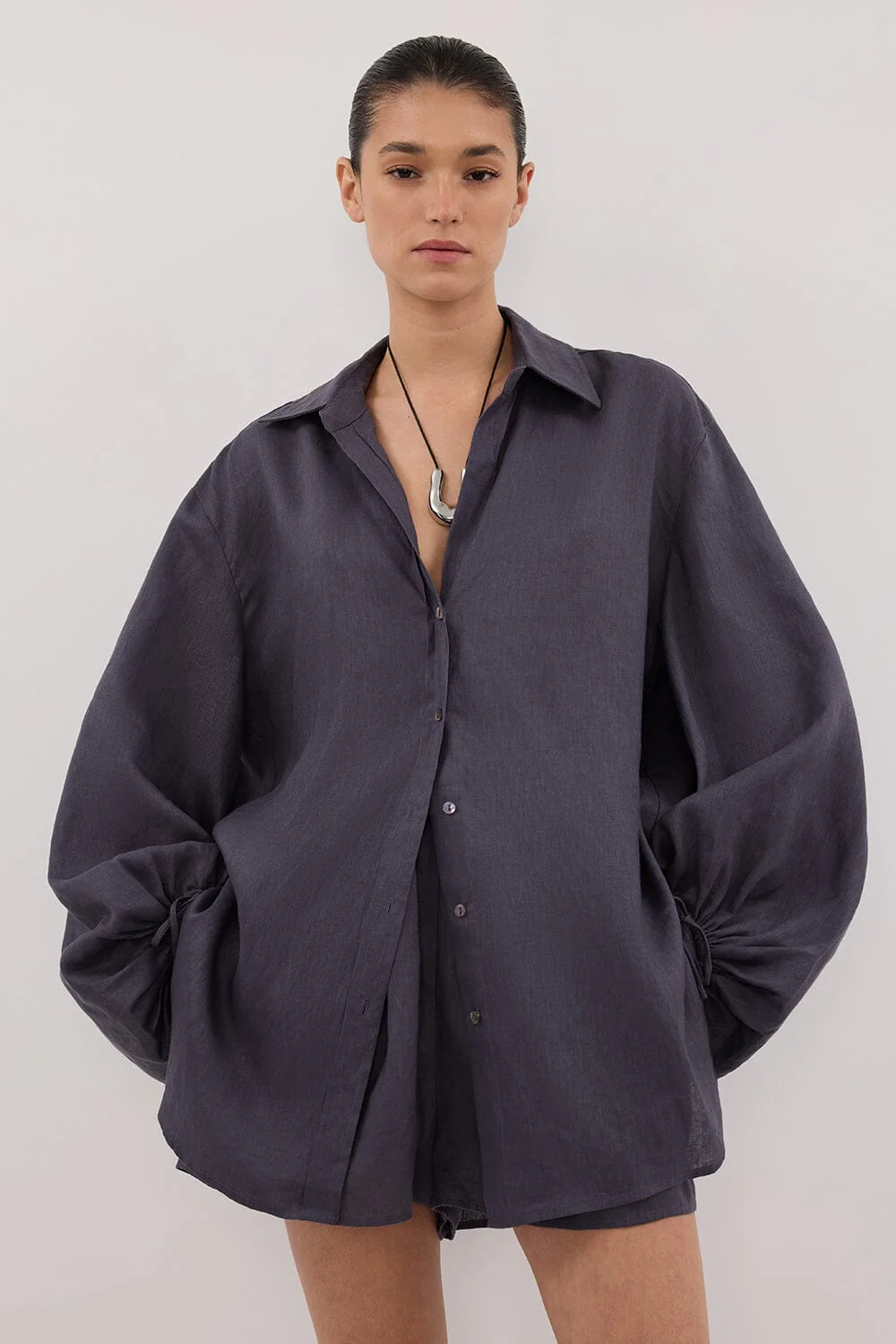 CARLA WASHED INDIGO LONG SLEEVE LINEN SHIRT - Image 2