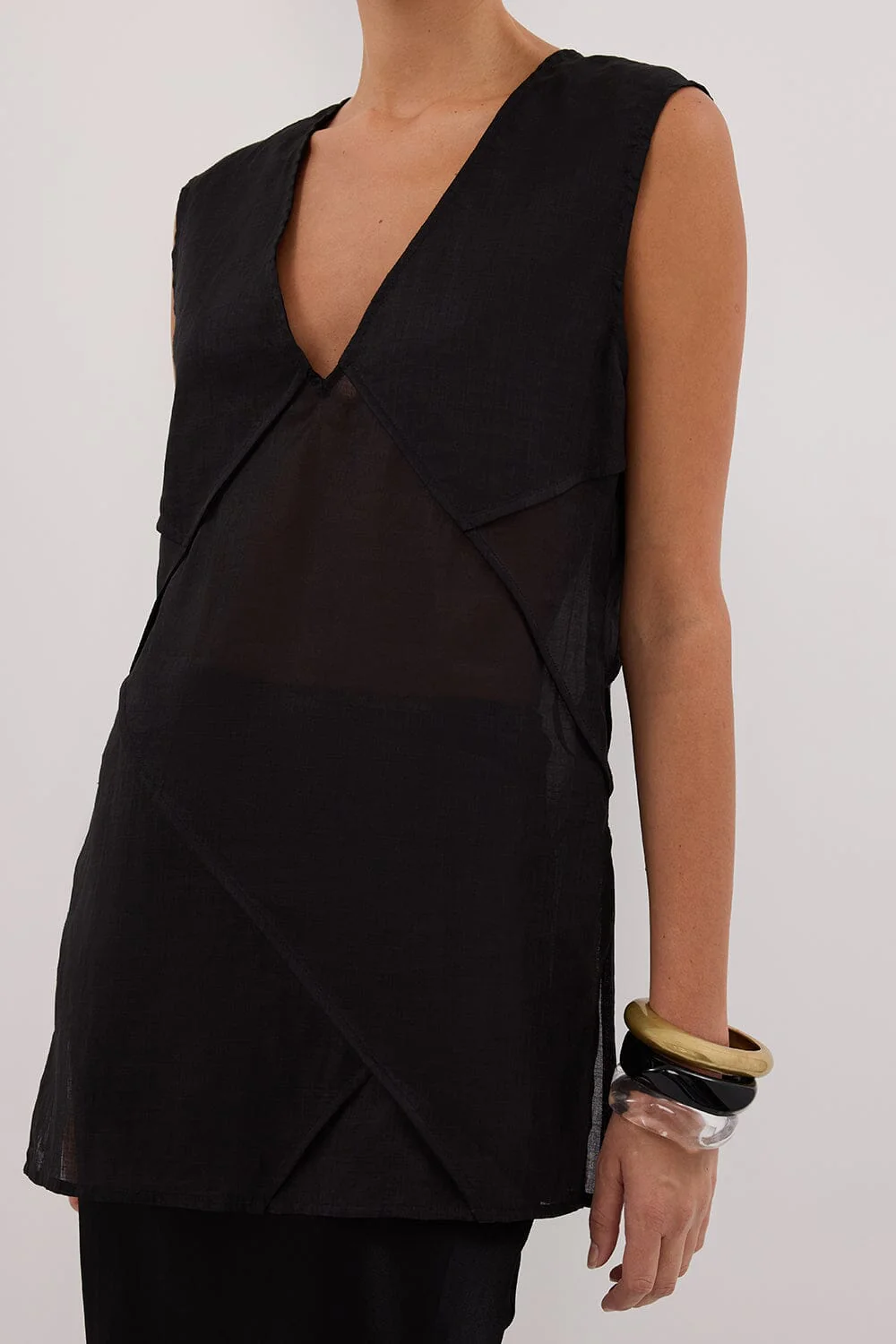 CARMEL BLACK RAMIE V NECK TOP - Image 5