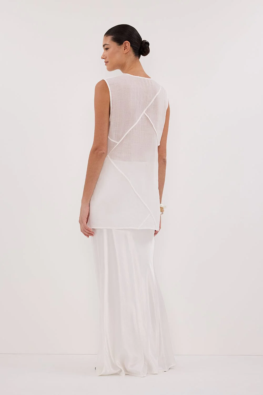 CARMEL WHITE RAMIE V NECK TOP - Image 4