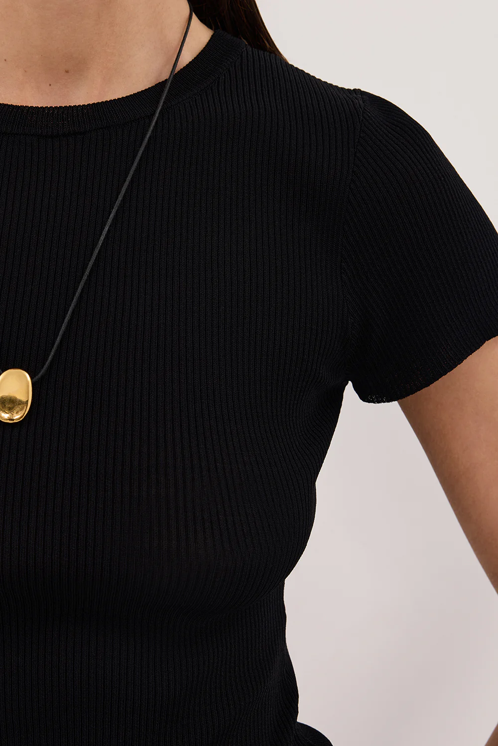 CLO BLACK RIBBED BABY TEE - Image 5