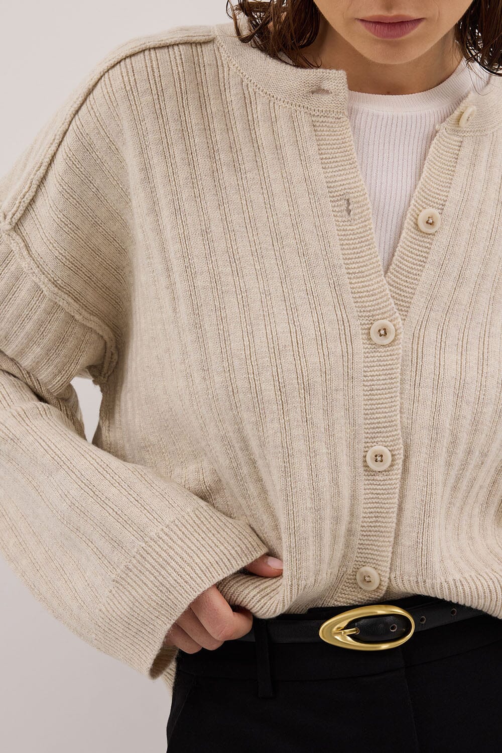 DAHLIA CHALK KNIT CARDIGAN - Image 5