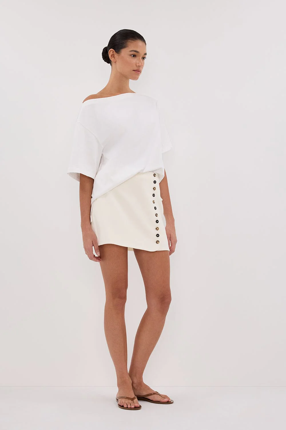 DEMI CREAM TAILORED SKORT - Image 3
