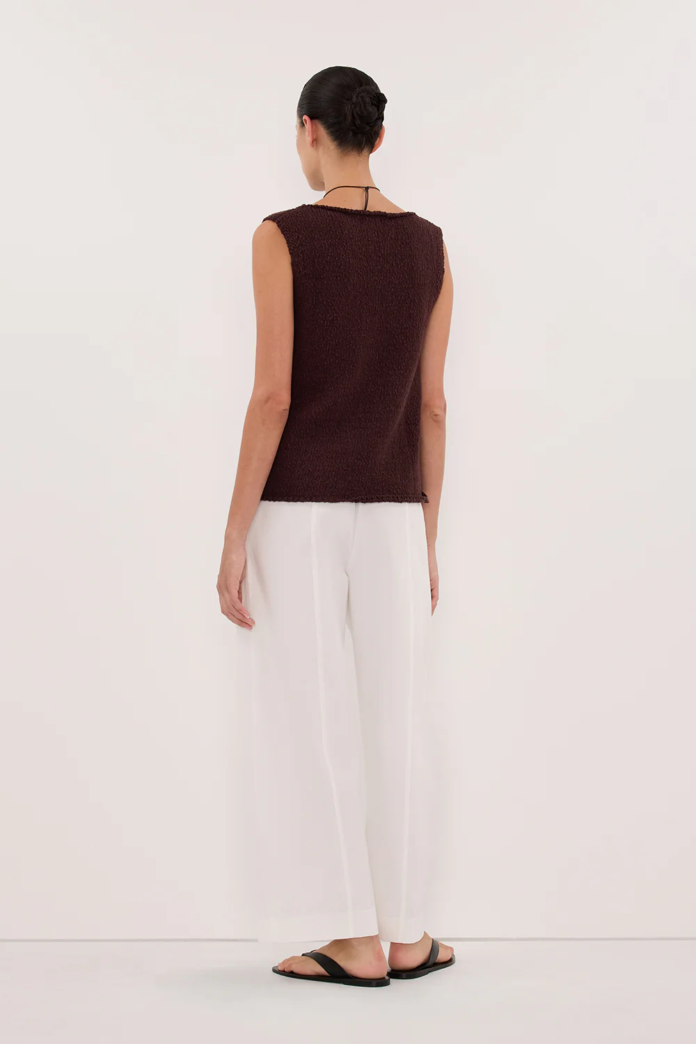 DINA CHOC SLEEVELESS KNIT TOP - Image 4