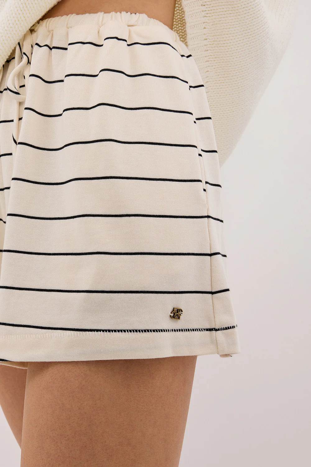 ESME OFF WHITE STRIPE SHORT - Image 5