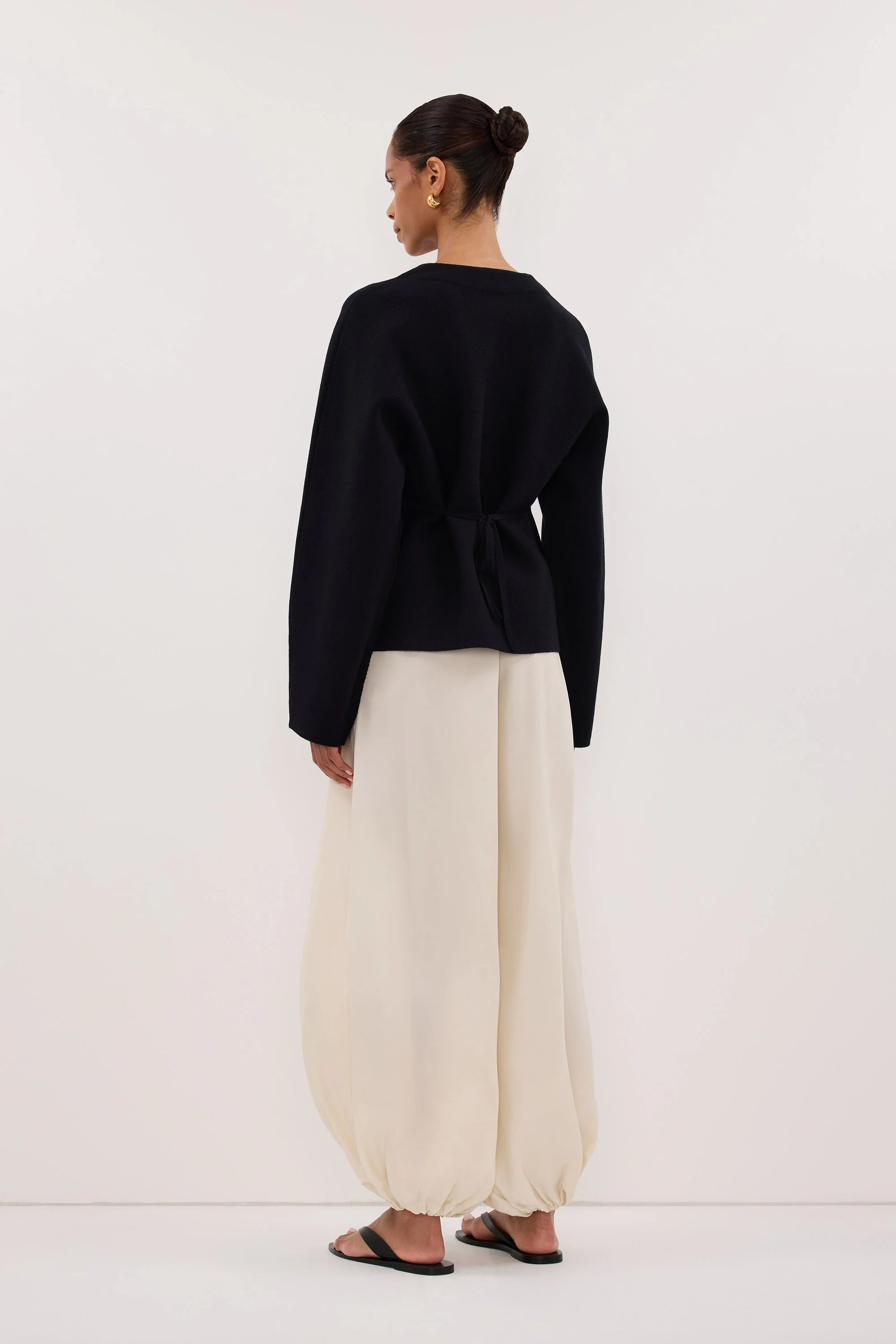 ETHEL BLACK V NECK CARDIGAN - Image 4