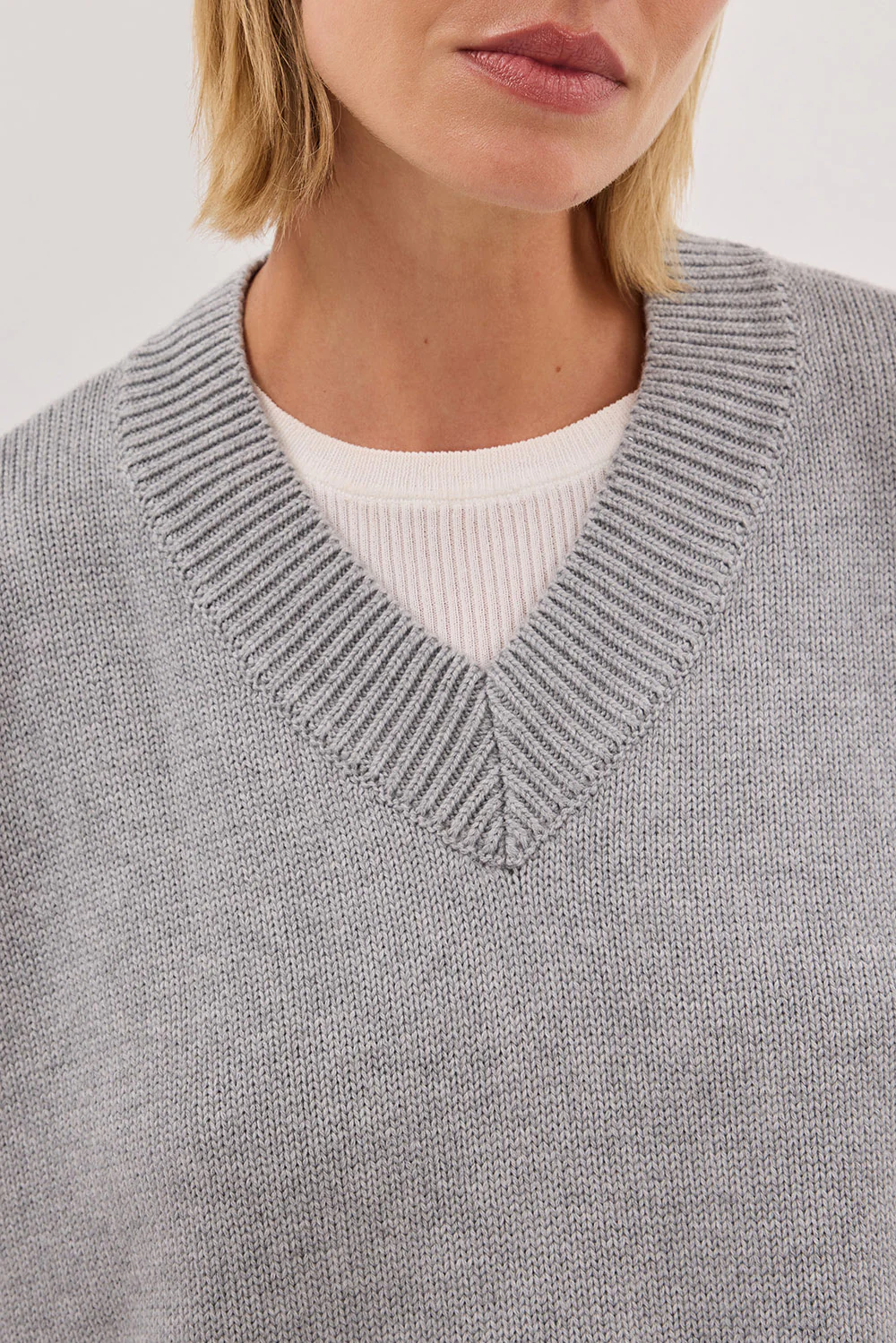 FLINT SILVER V NECK KNIT JUMPER - Image 5