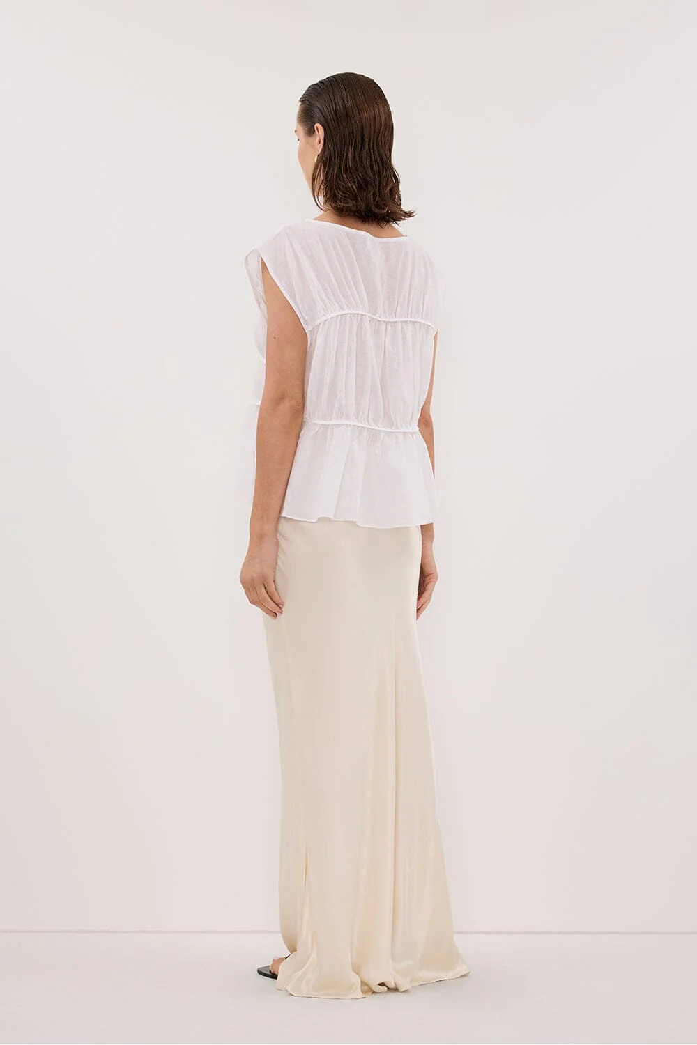 FLYNN WHITE LINEN BLEND TIERED TOP - Image 4