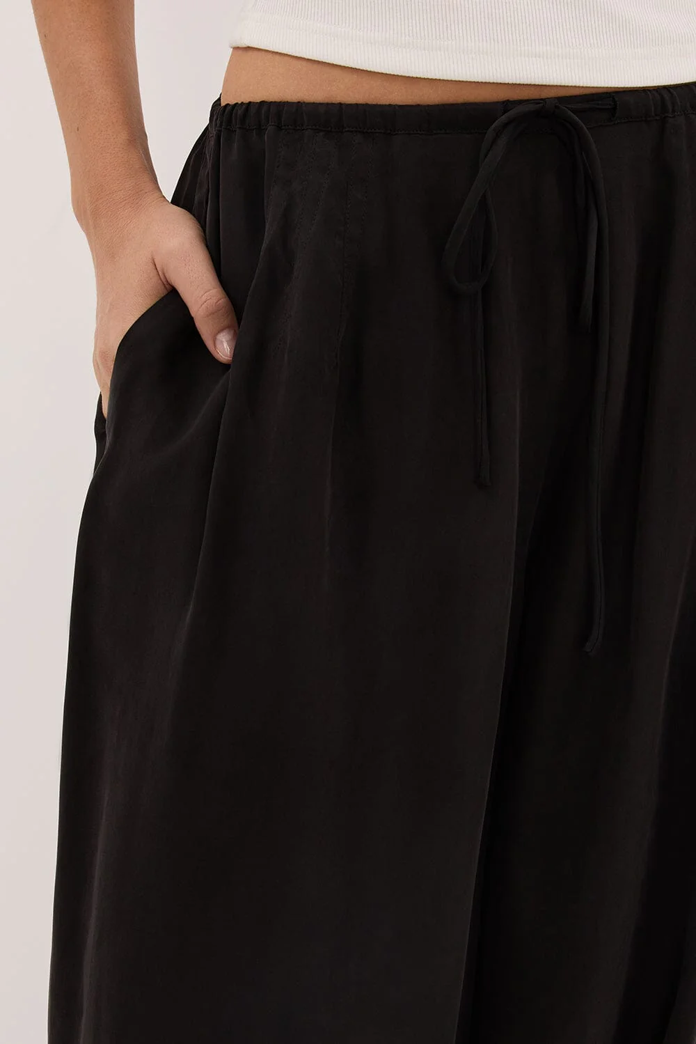 FRANCIS BLACK CUPRO BALLOON PANT - Image 5