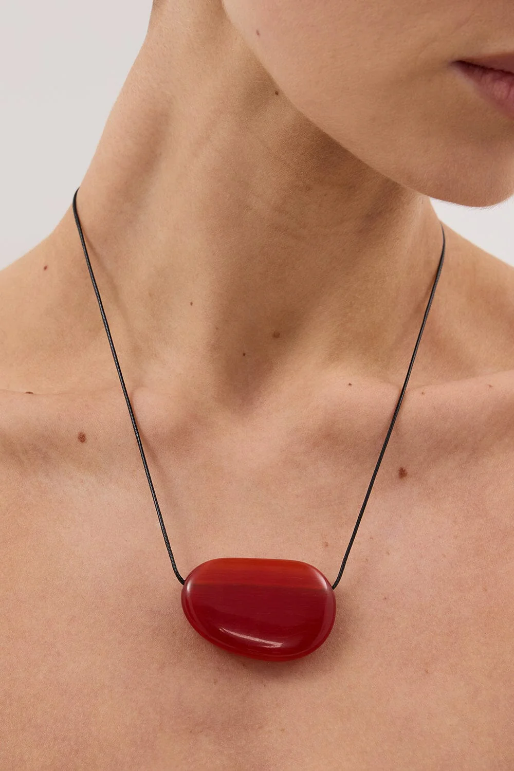 HEAVEN MAYHEM JULIA RED NECKLACE - Image 4
