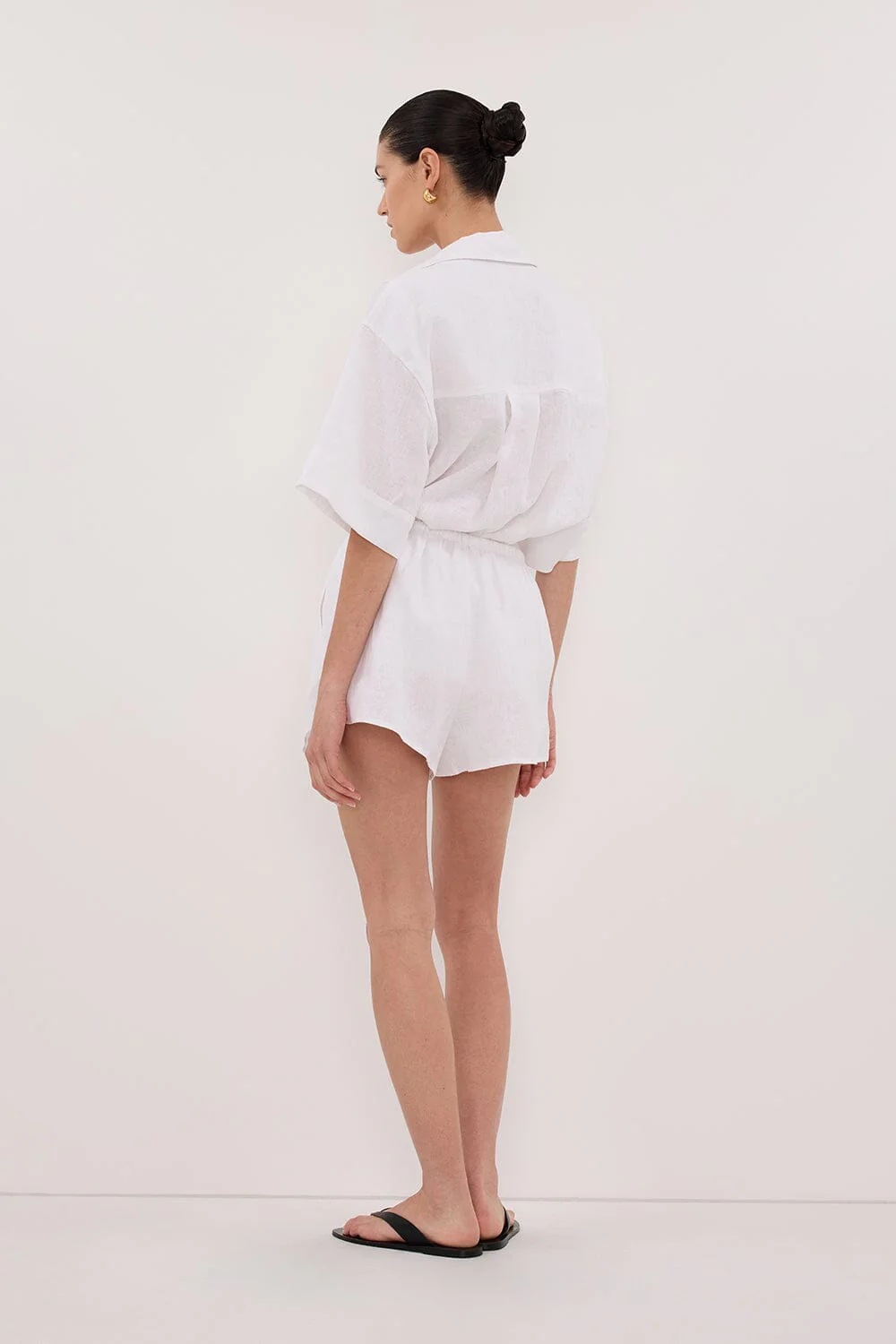 HELENA WHITE LINEN SHORT - Image 4