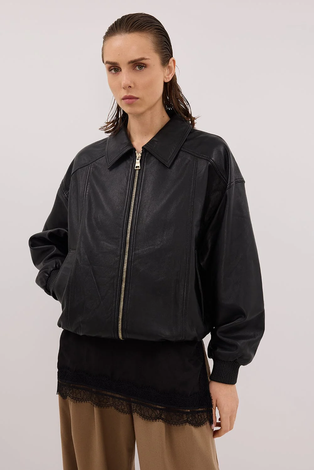 HUTTON BLACK LEATHER BOMBER JACKET - Image 5