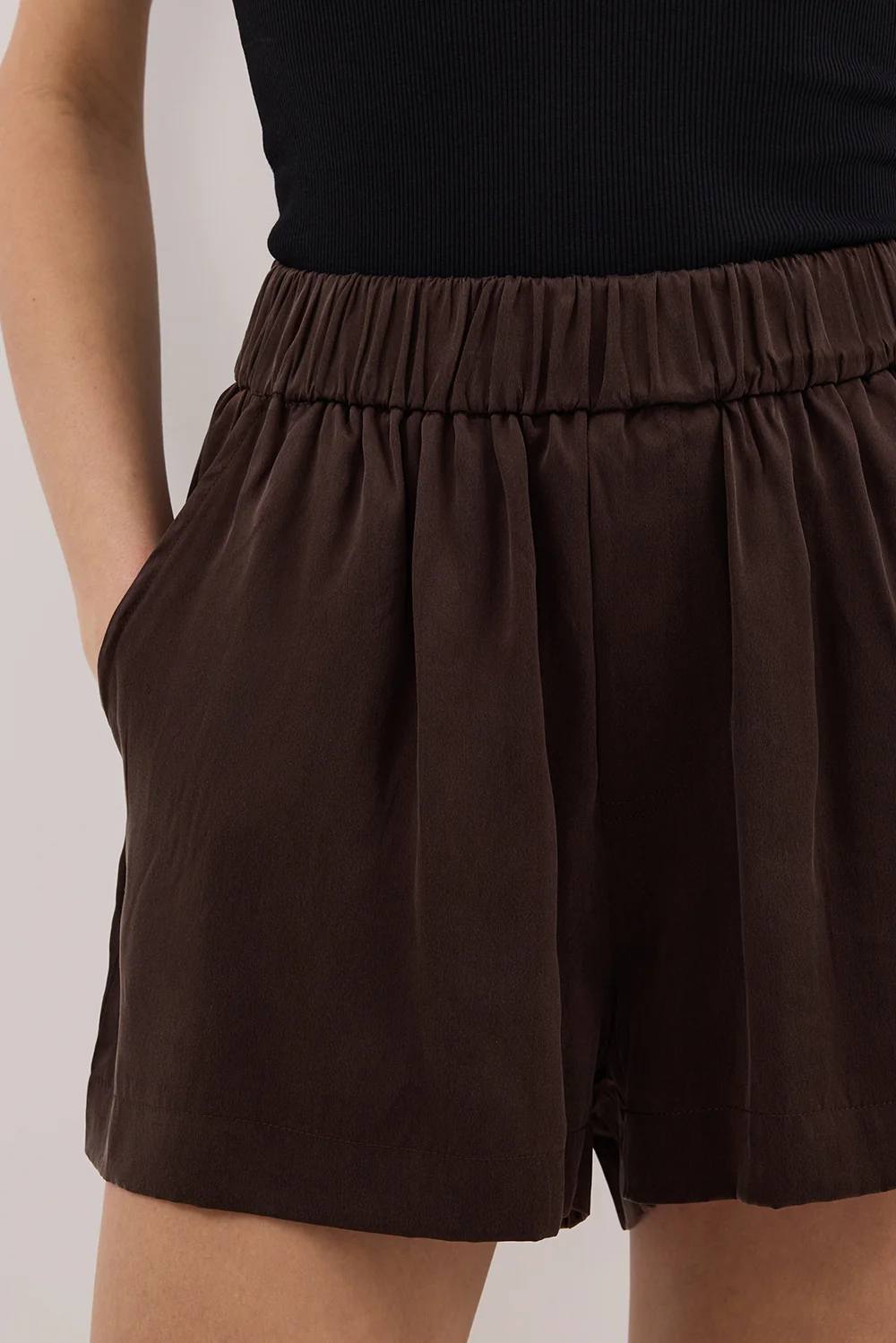 ISLA BITTER CHOC SILK SHORT - Image 5