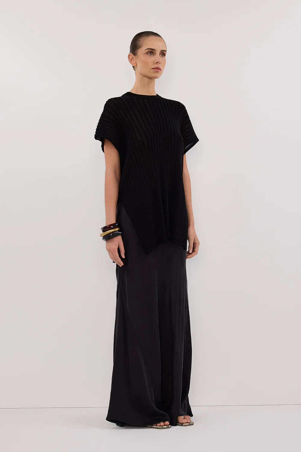 JADE BLACK SLEEVELESS KNIT TOP - Image 3