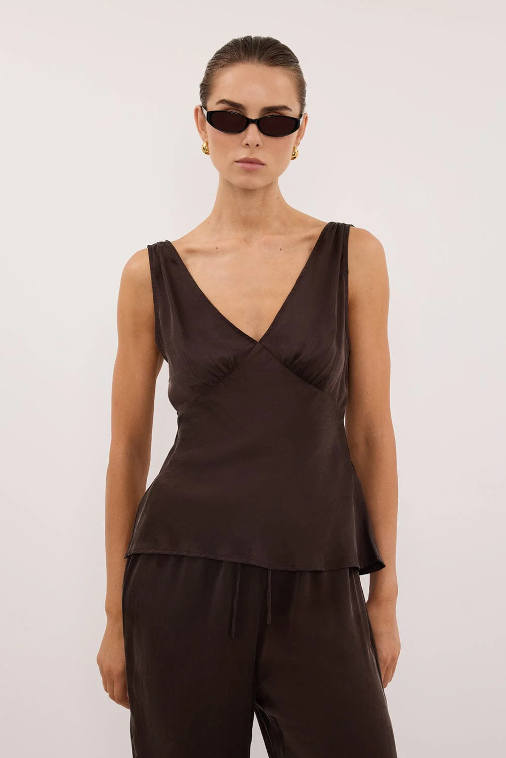 JORJA BITTER CHOC SLEEVELESS SILK TOP - Image 3