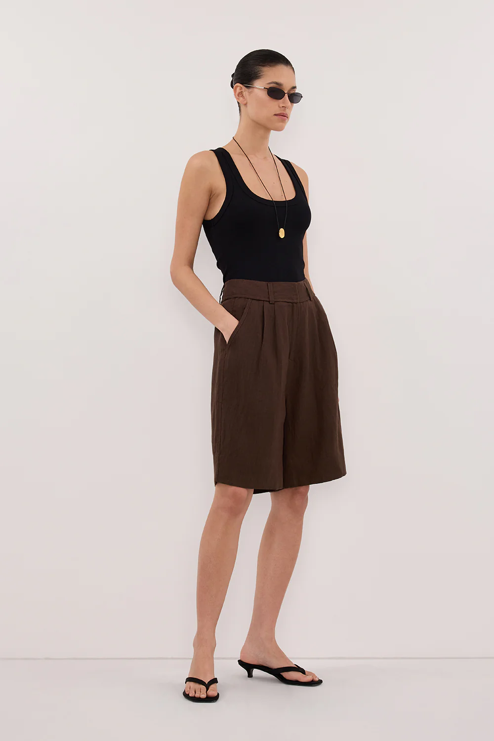 KAYLA BITTER CHOC LINEN BERMUDA SHORT - Image 3