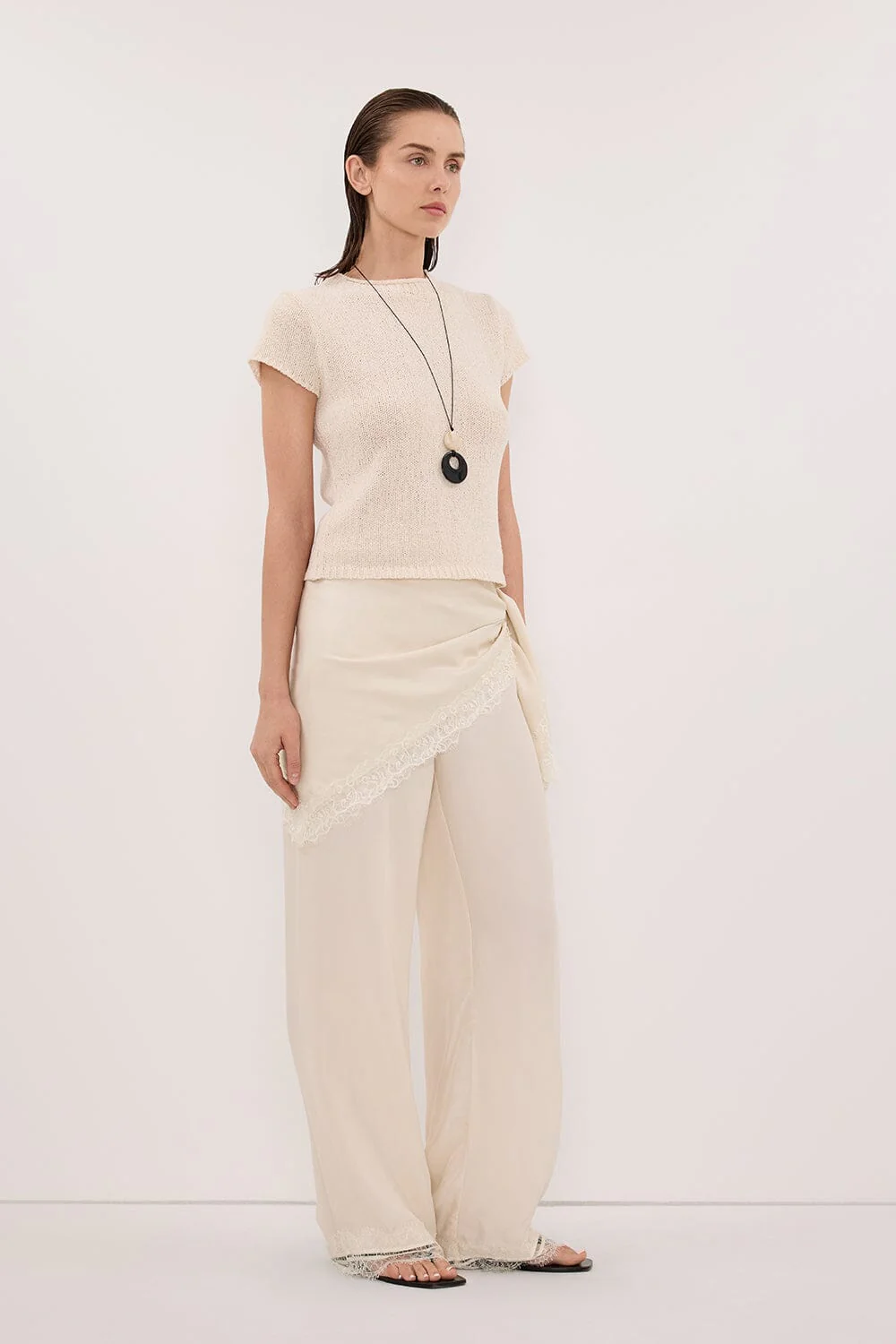LEO SANDSTONE KNIT TOP - Image 3