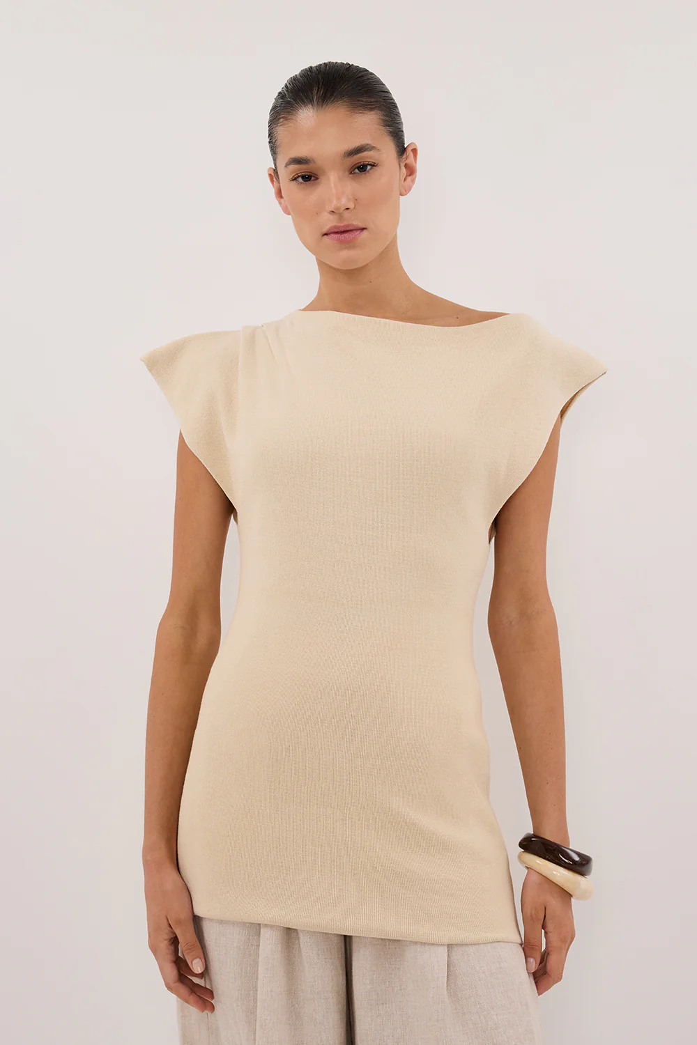 LIA NATURAL SLEEVELESS KNIT TOP - Image 2