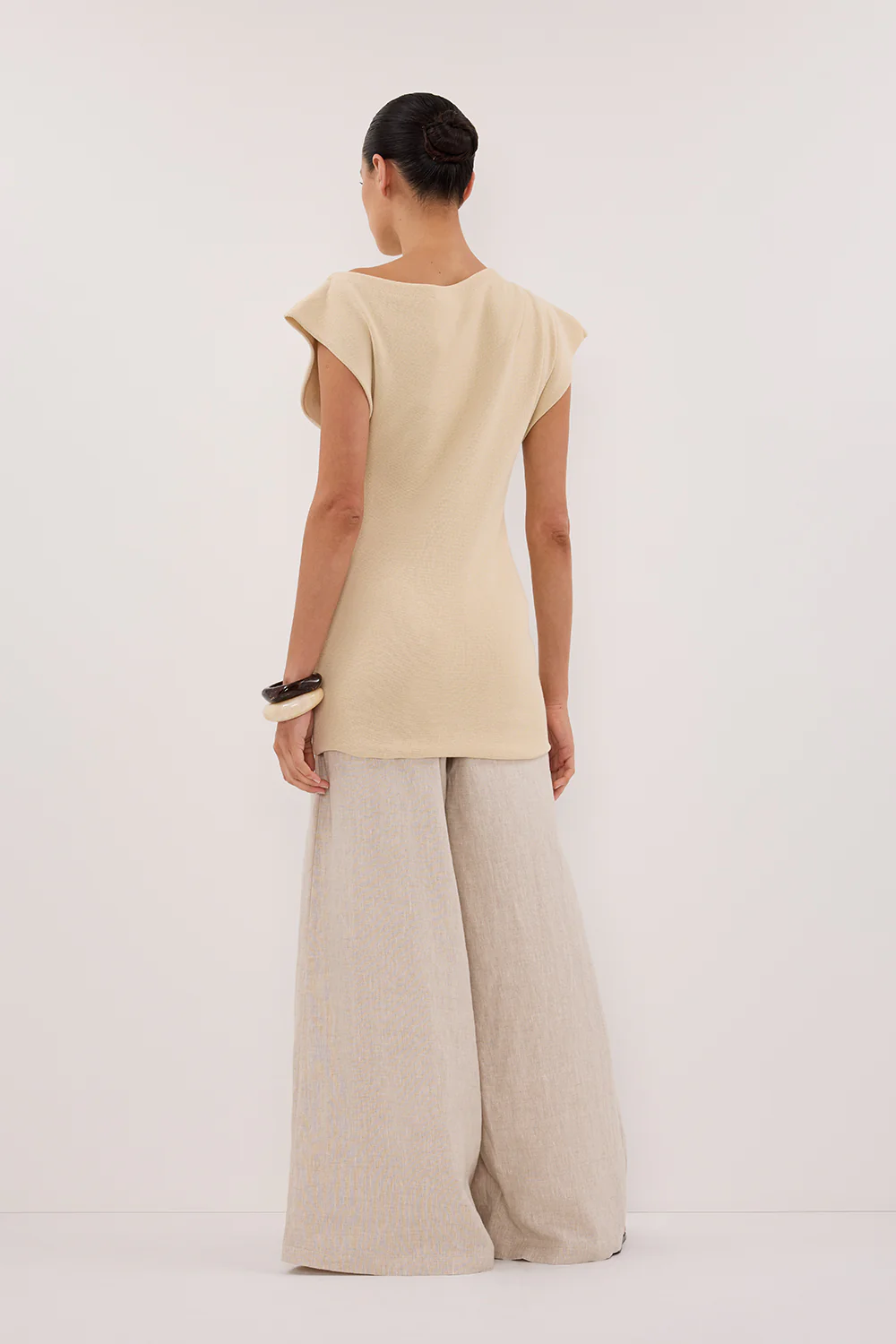 LIA NATURAL SLEEVELESS KNIT TOP - Image 4