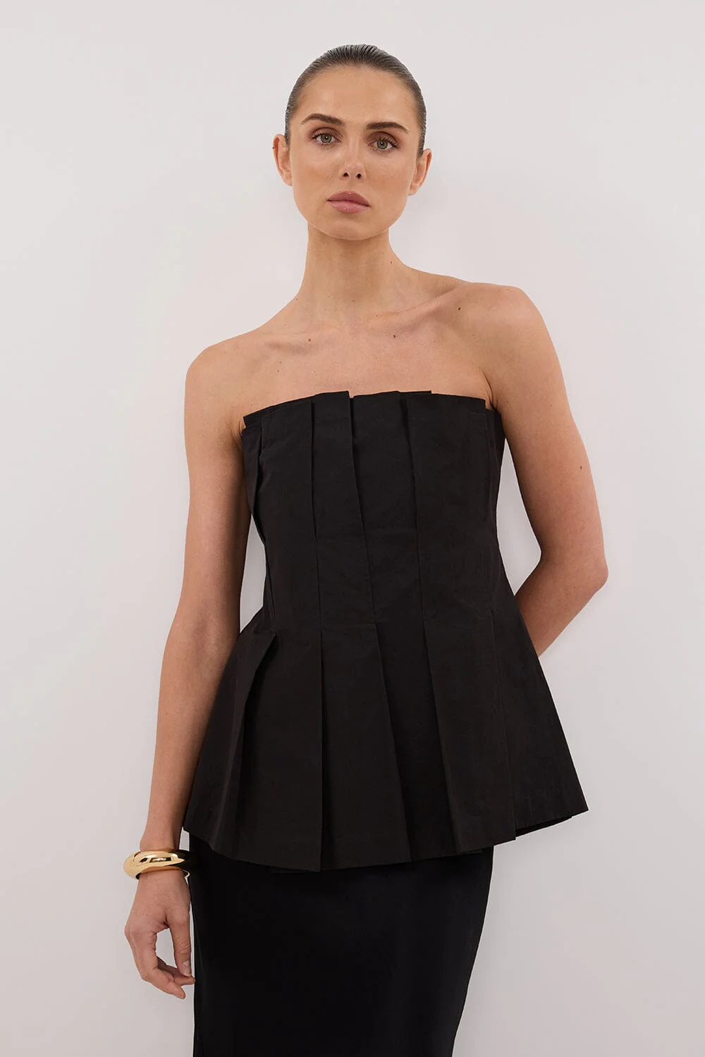 LILLY BLACK PLEATED STRAPLESS TOP - Image 2