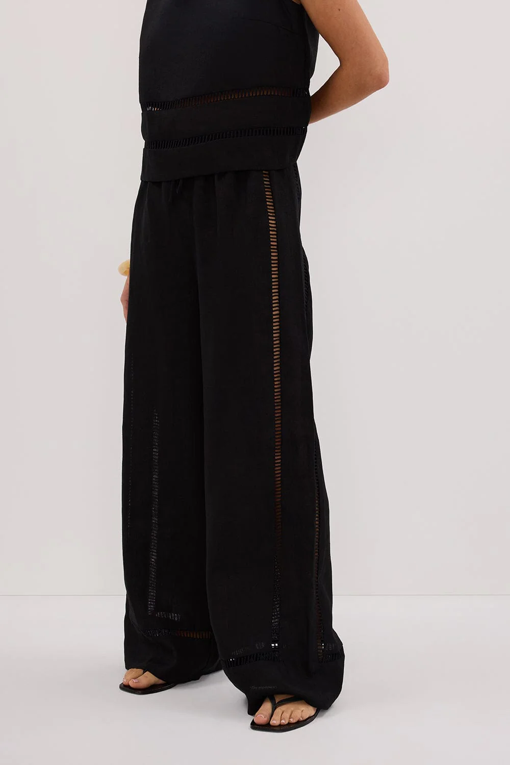 LINDSAY BLACK LINEN PANT - Image 2