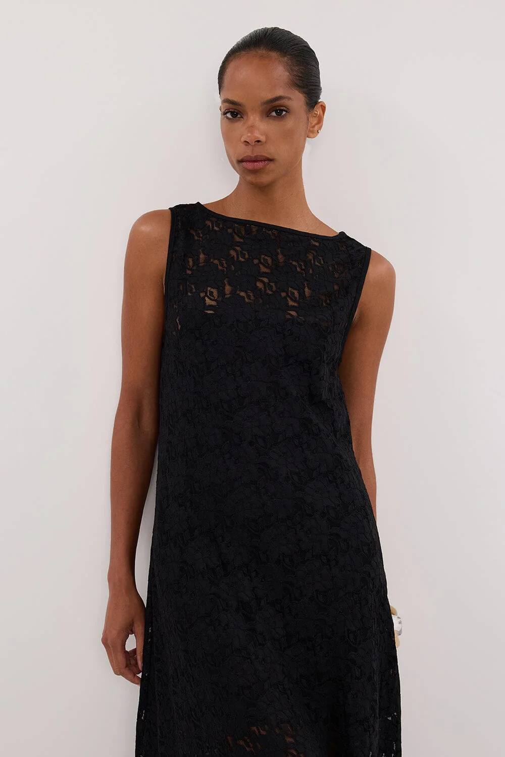 LOULA BLACK LACE MIDI DRESS - Image 2