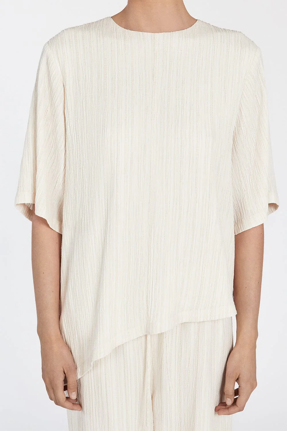 LOZ CREAM ASYM BOXY TEE - Image 5