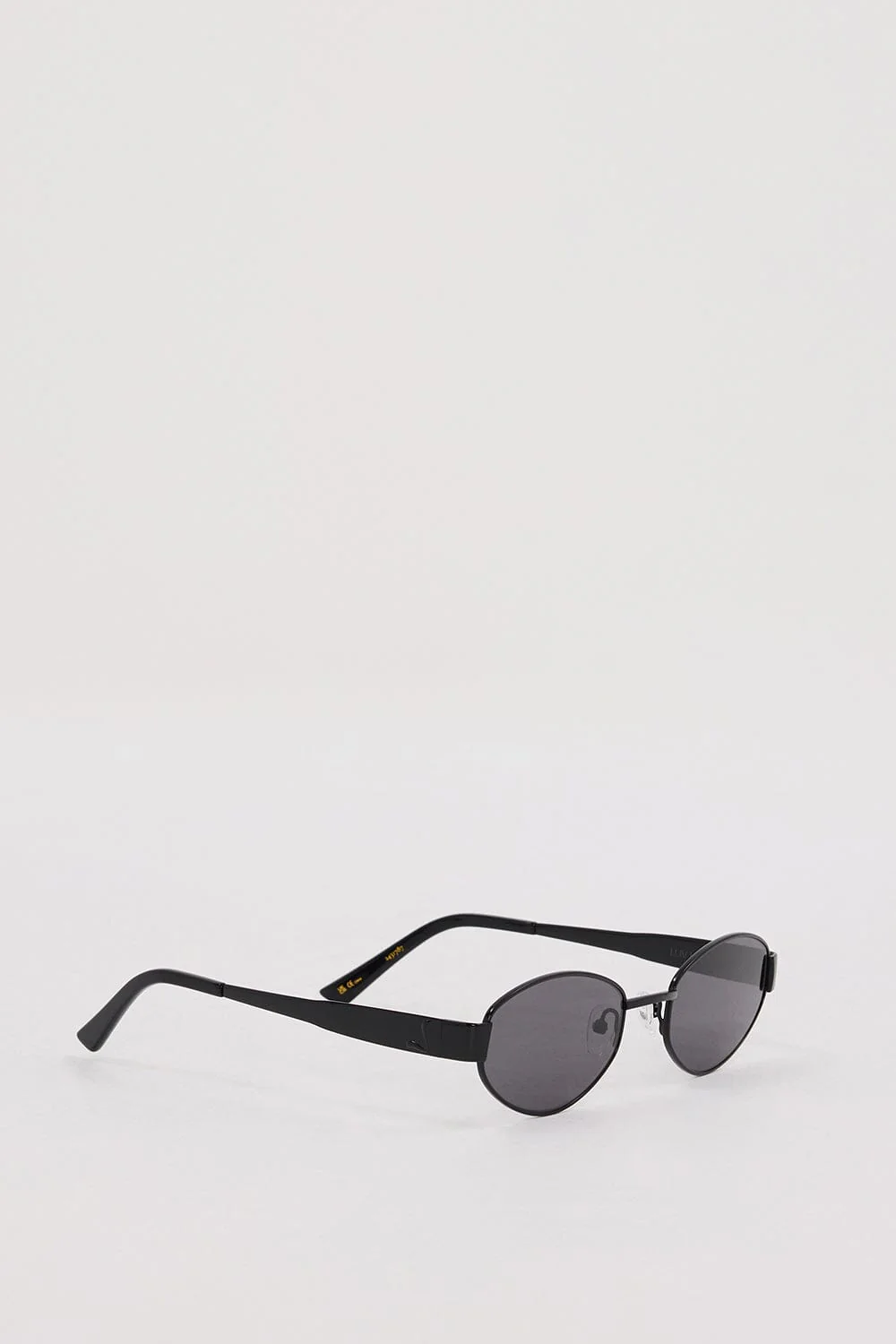 LUV LOU THE BOSTON BLACK SUNGLASSES - Image 2
