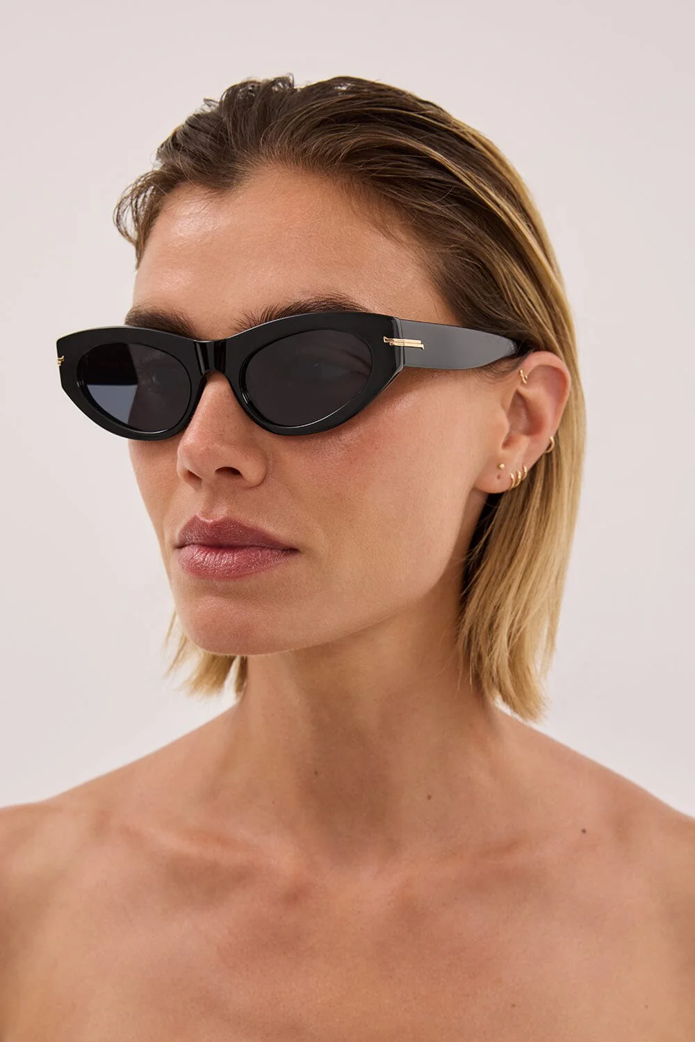LUV LOU THE SOFIA BLACK SUNGLASSES - Image 2