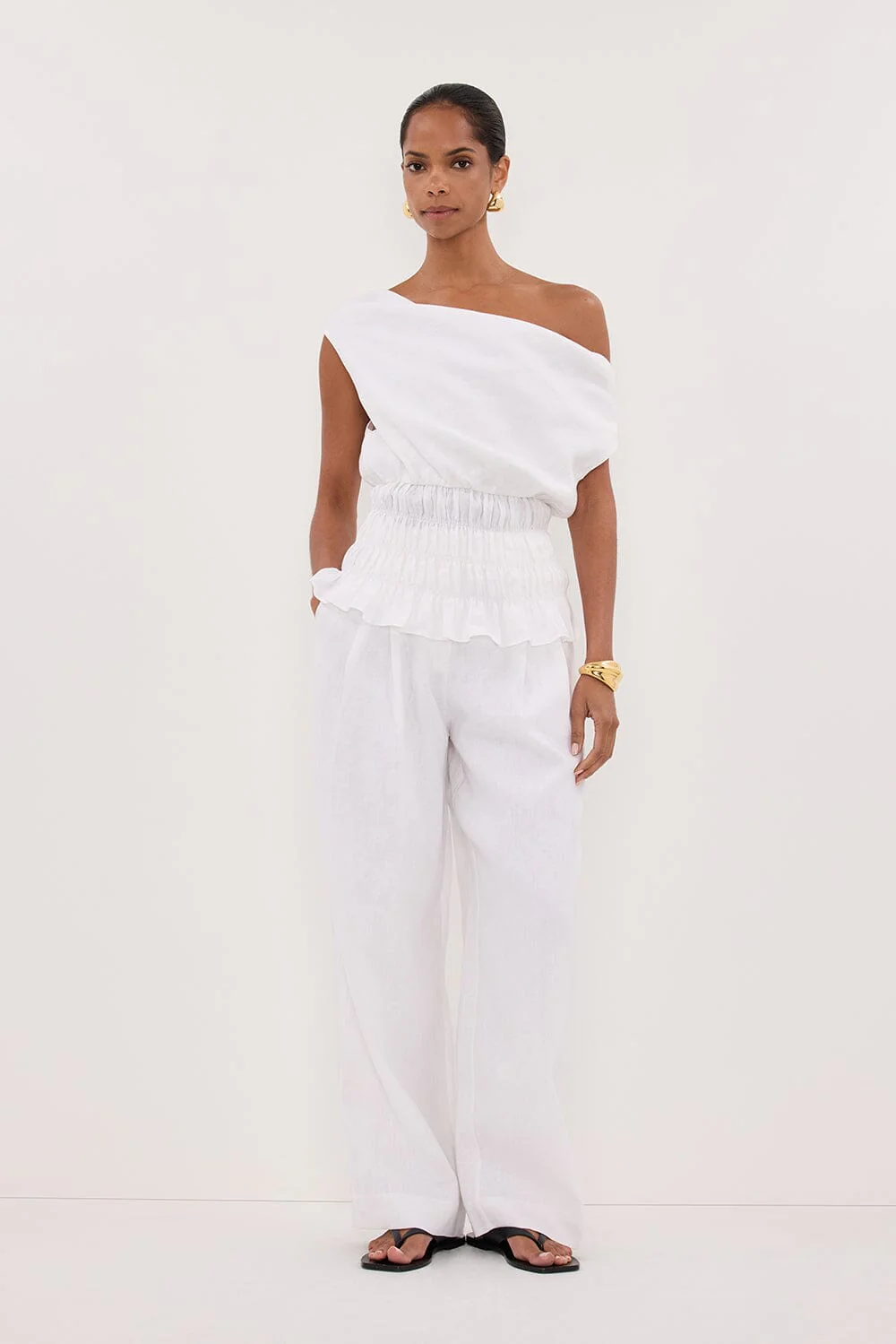 MAIA WHITE SLEEVELESS LINEN SHIRRED TOP - Image 7