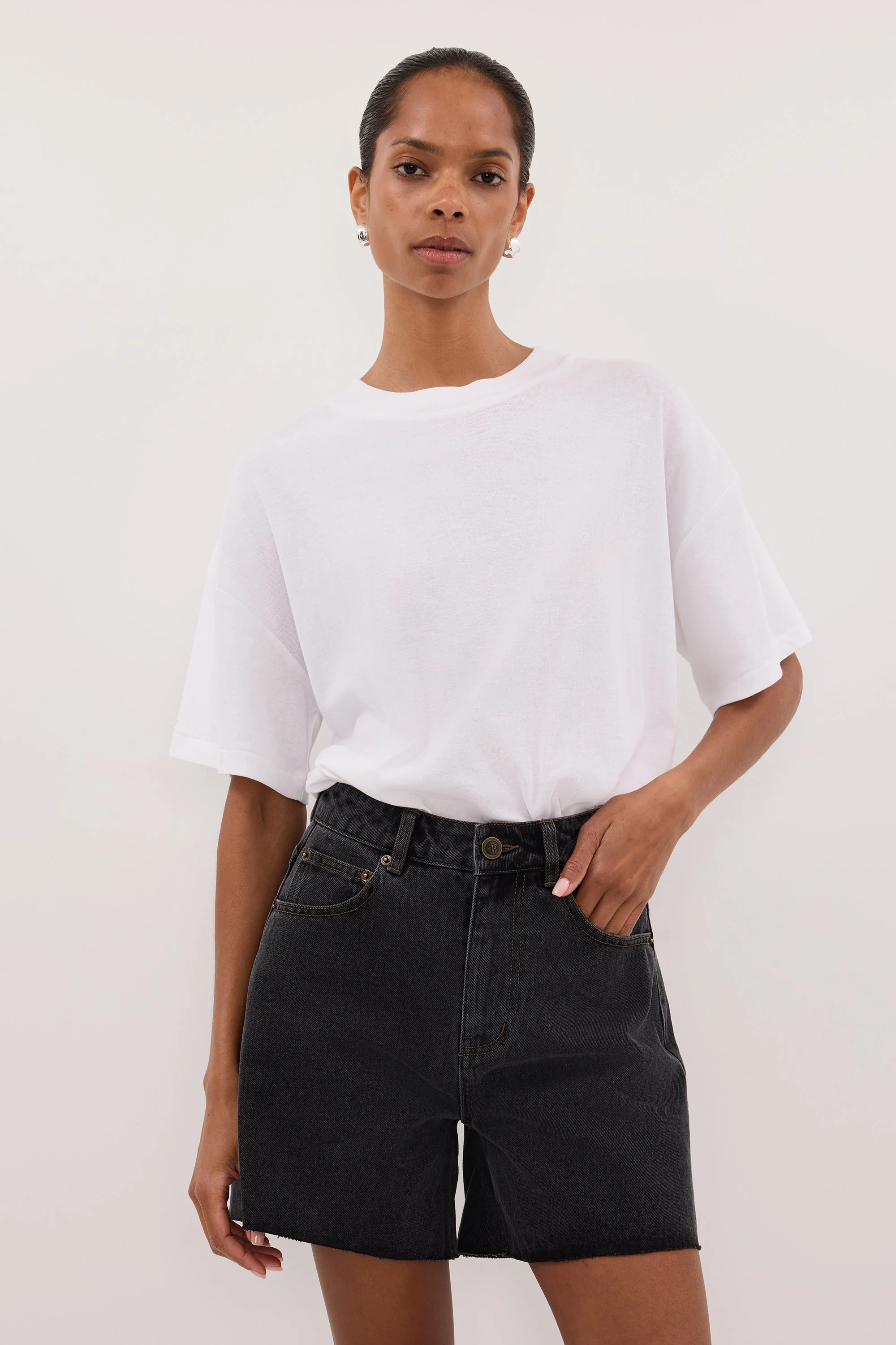 MARLEY BLACK RINSE DENIM SHORT - Image 2