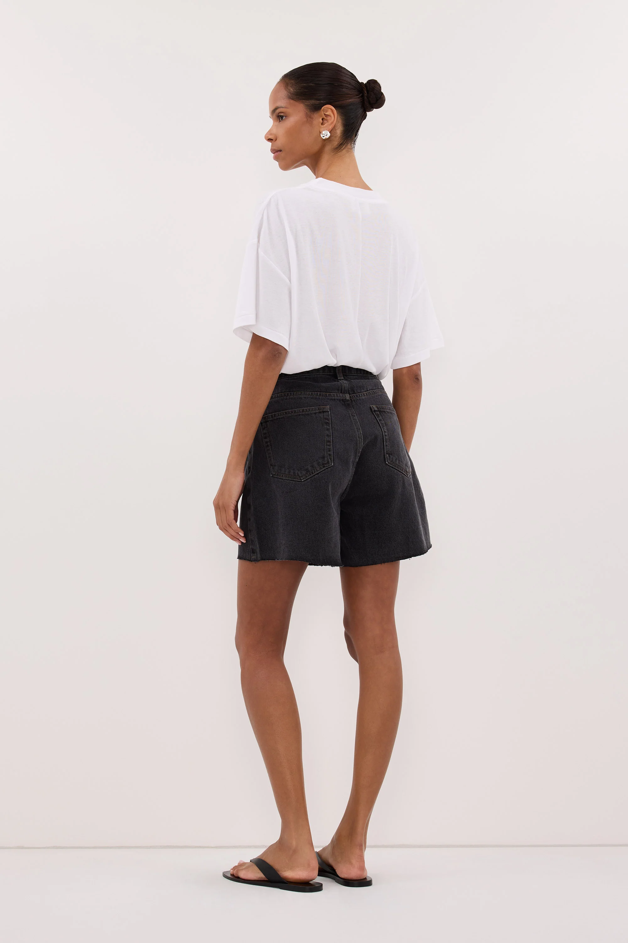 MARLEY BLACK RINSE DENIM SHORT - Image 4