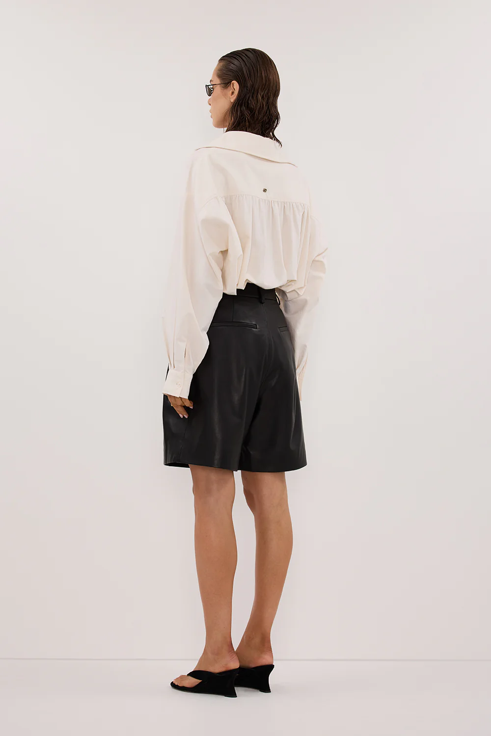 MAYFAIR BLACK LEATHER BERMUDA SHORT - Image 5