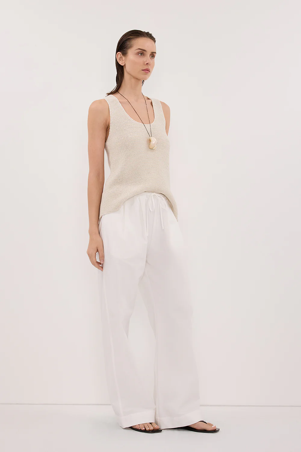 PEARL NATURAL SLEEVELESS SCOOP KNIT TOP - Image 3