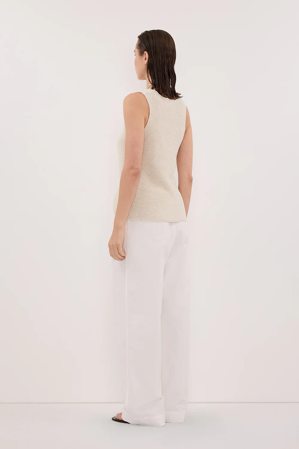 PEARL NATURAL SLEEVELESS SCOOP KNIT TOP - Image 4