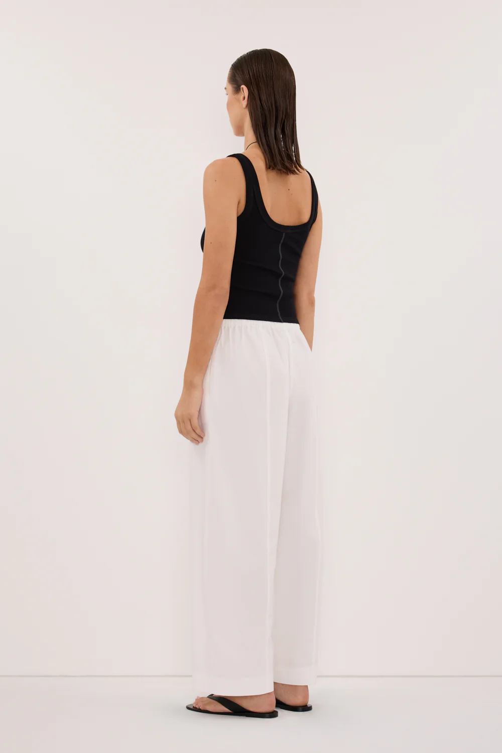 PHOEBE BLACK SCOOP NECK TANK TOP - Image 4