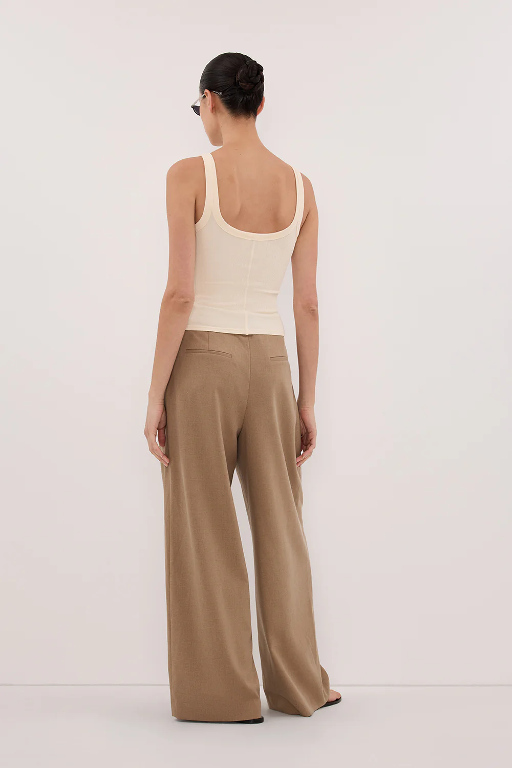 PHOEBE SANDSTONE SCOOP NECK TANK TOP - Image 4