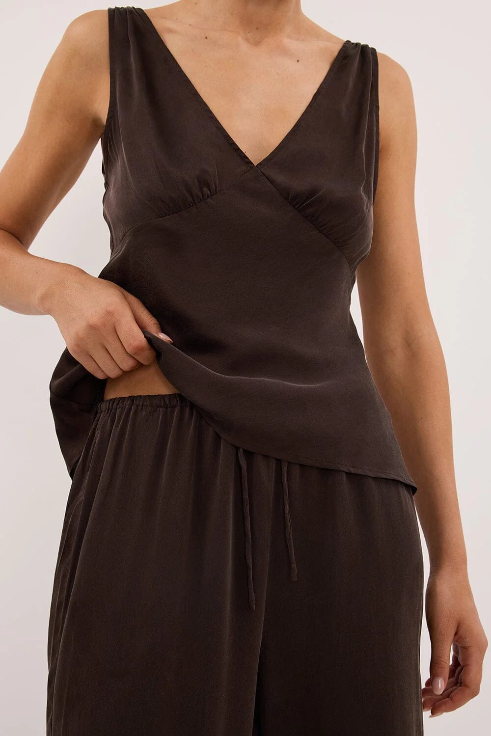 PIPPA BITTER CHOC SILK PANT - Image 5