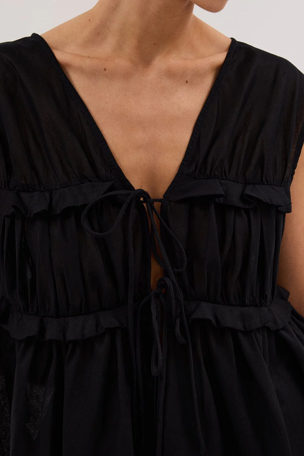 QUINN BLACK LINEN RUFFLE TOP - Image 5